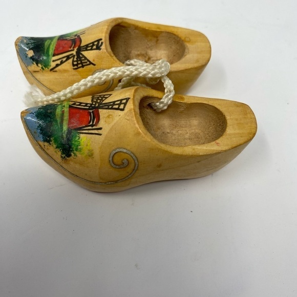 Miniature Holland Dutch Shoes - Picture 3 of 5